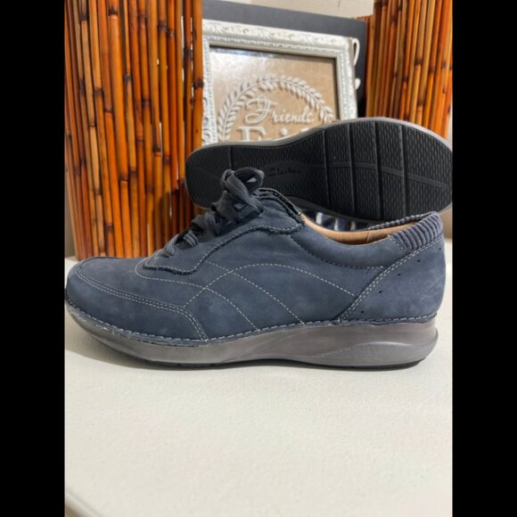 Clark Blue Suede shoes - Picture 3 of 8